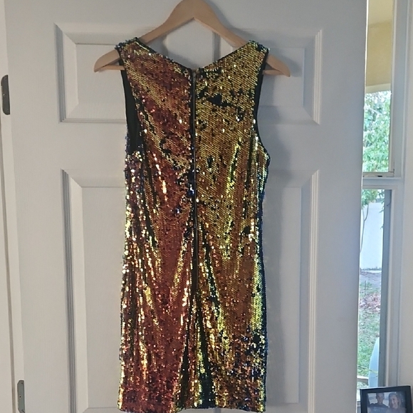 Flying Tomato Multicolor Sequin Top - Picture 4 of 4